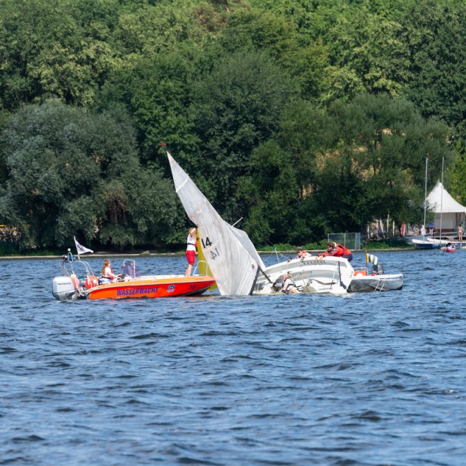 who is responsible for a boating accident